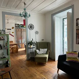 Alface Hall & Bar Hostel